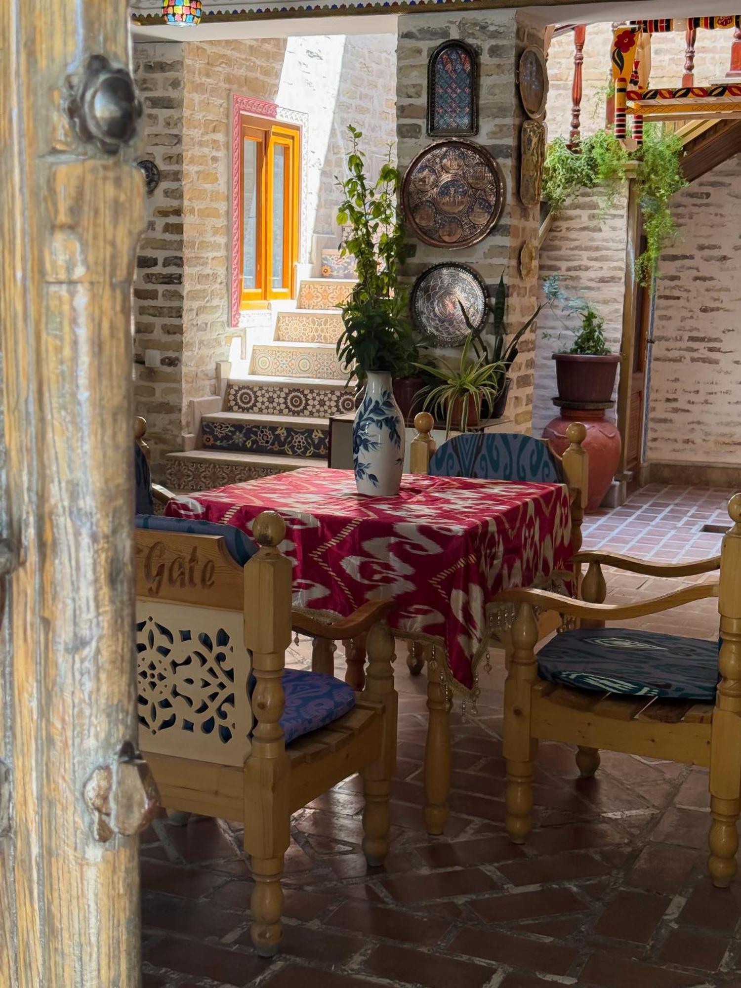 Old Gate Family Guest House Buhara Exterior foto